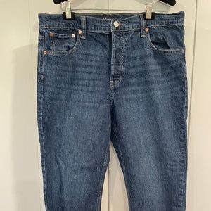 18/32 Short Gap Hight Rise Cheeky Straight Dark with Washwell Never Worn